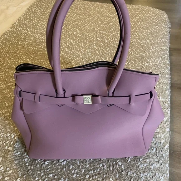Chic Lavender Tote Bag - Picture 1 of 7